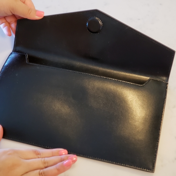 Black Saint Laurent Uptown Pouch - Picture 6 of 11